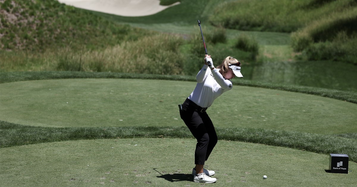 Brooke Henderson tees off / Photo by Harry How/Getty Images